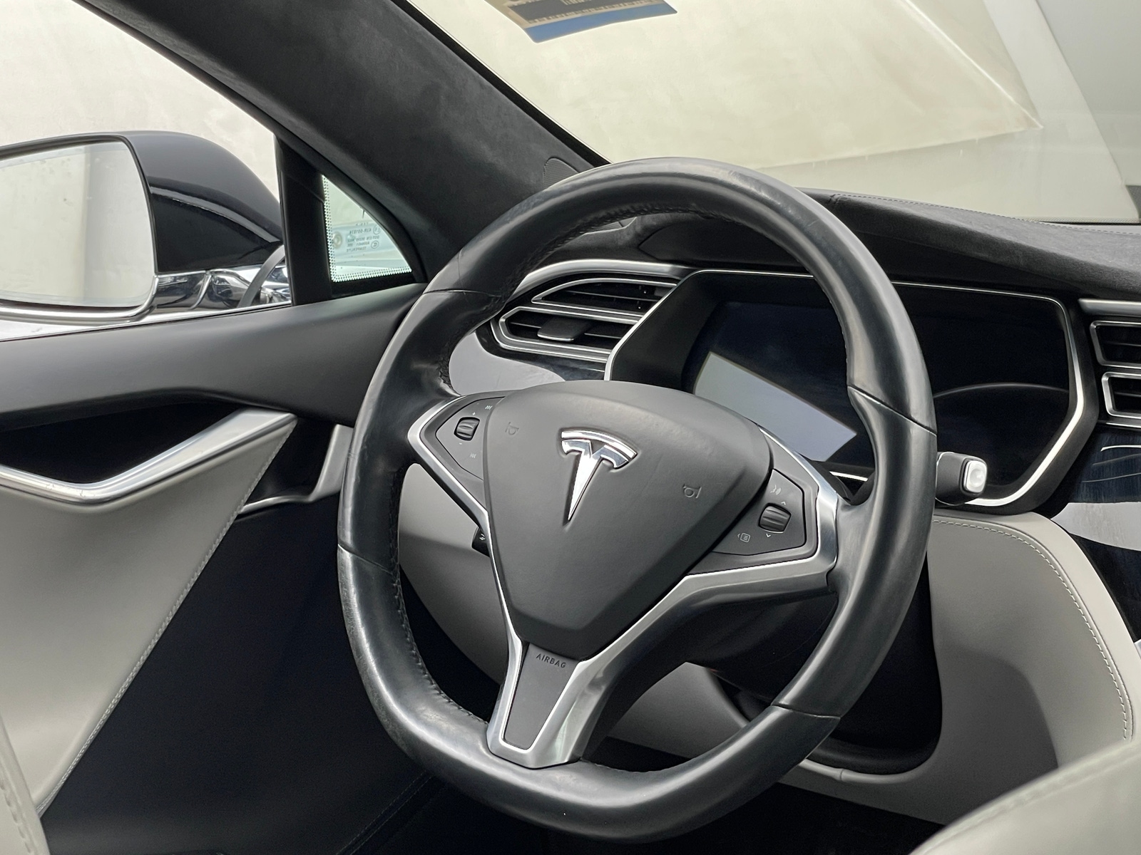 Thumbnail: 2016 Tesla Model S - 4