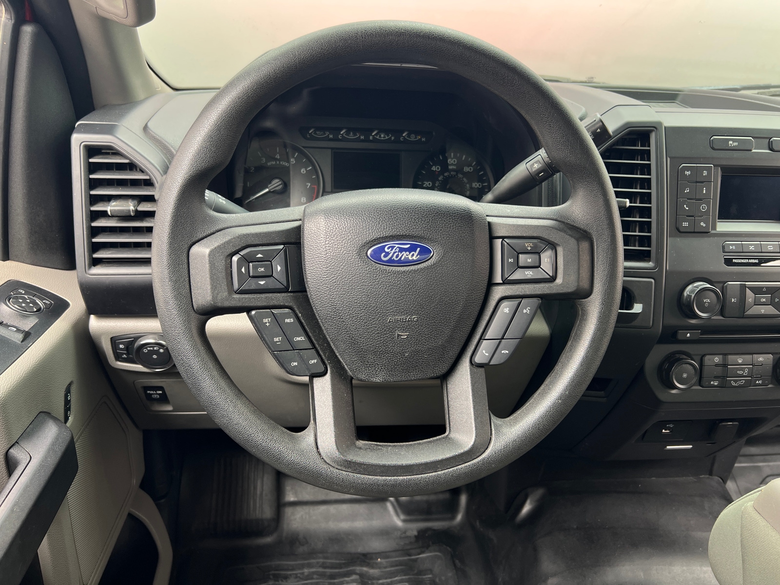 Thumbnail: 2018 Ford Econoline - 5