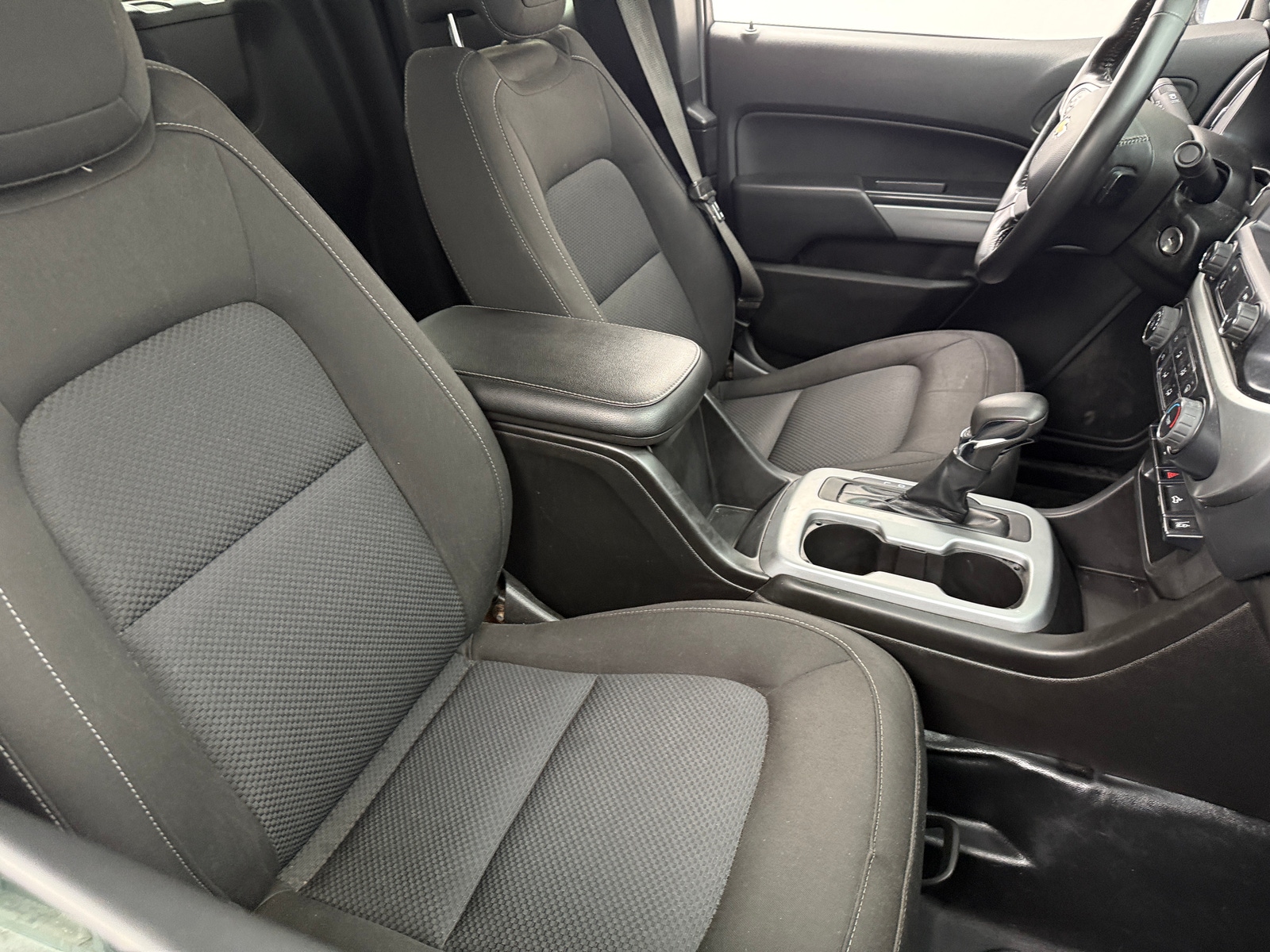 Thumbnail: 2022 Chevrolet Colorado - 2