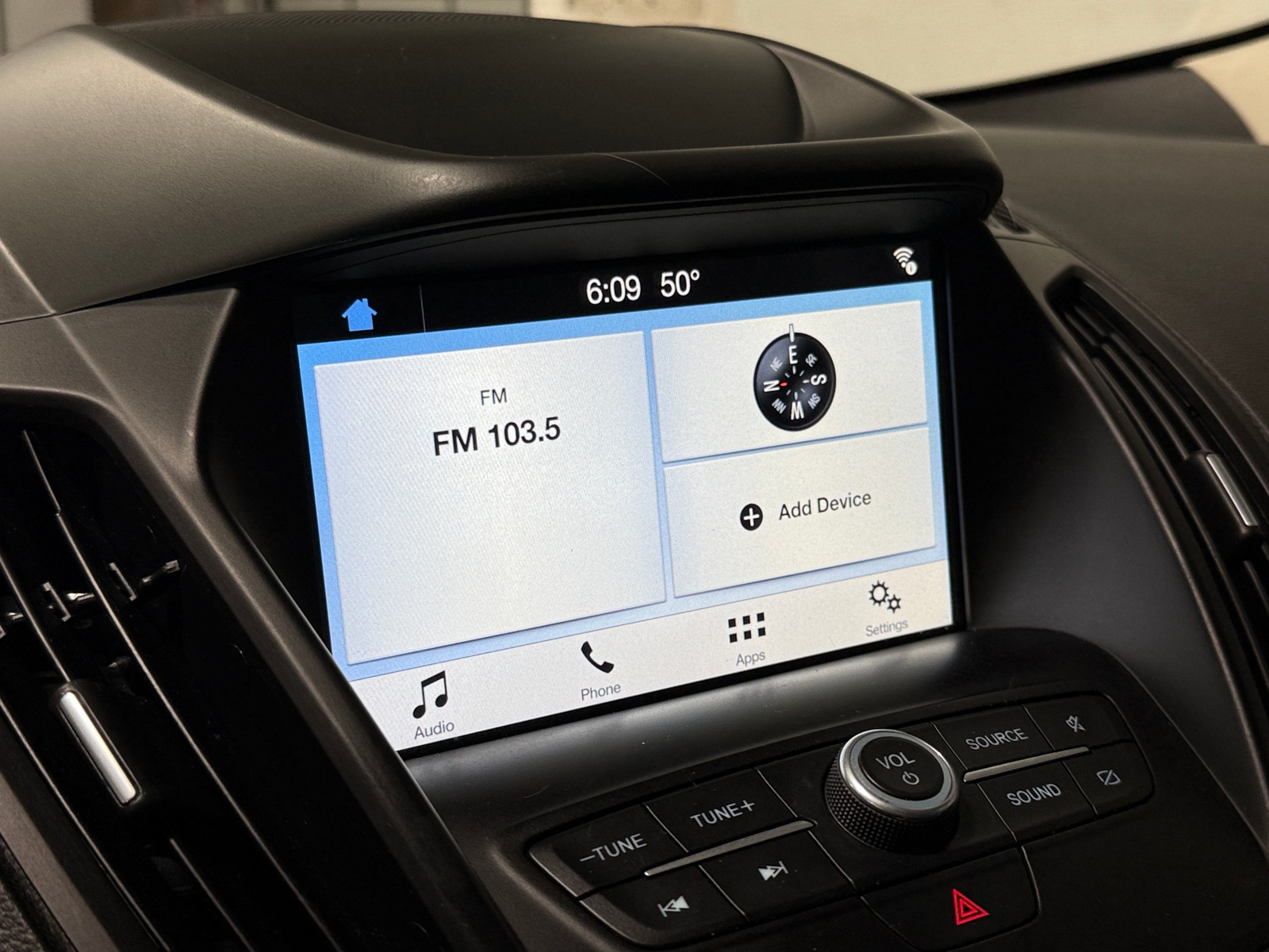 Thumbnail: 2019 Ford Escape - 4