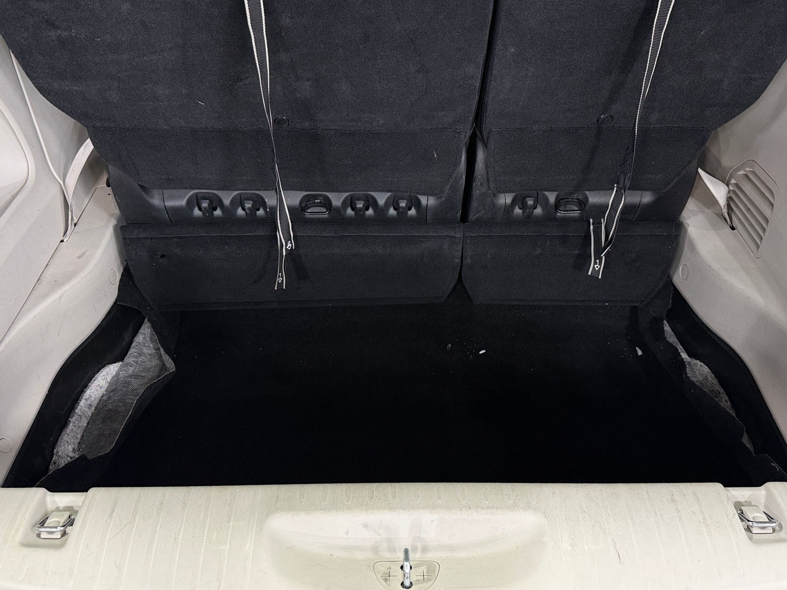 Thumbnail: 2023 Chrysler Pacifica - 7