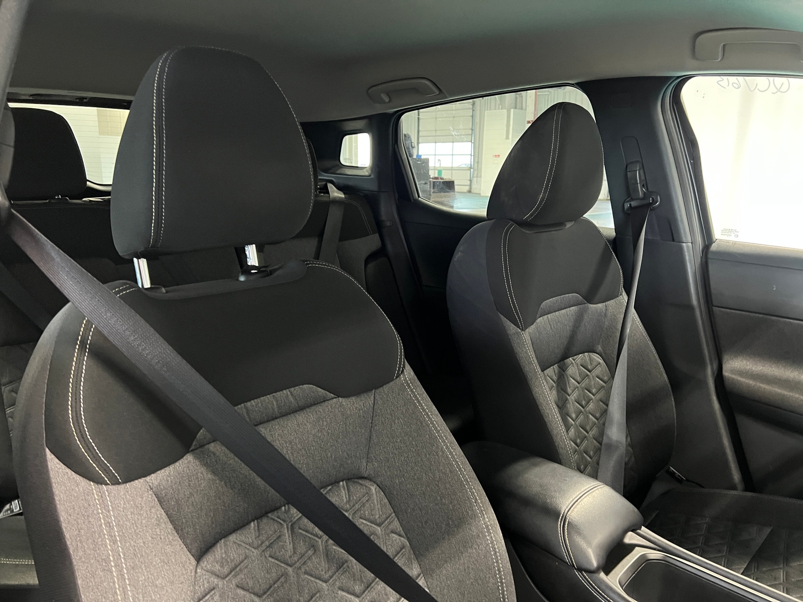Thumbnail: 2025 Nissan Kicks - 2