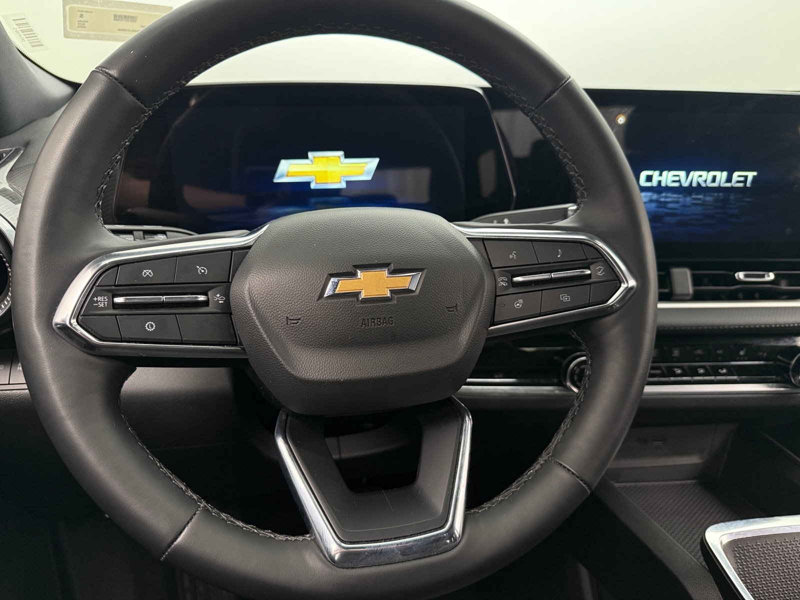 Thumbnail: 2025 Chevrolet Equinox - 5