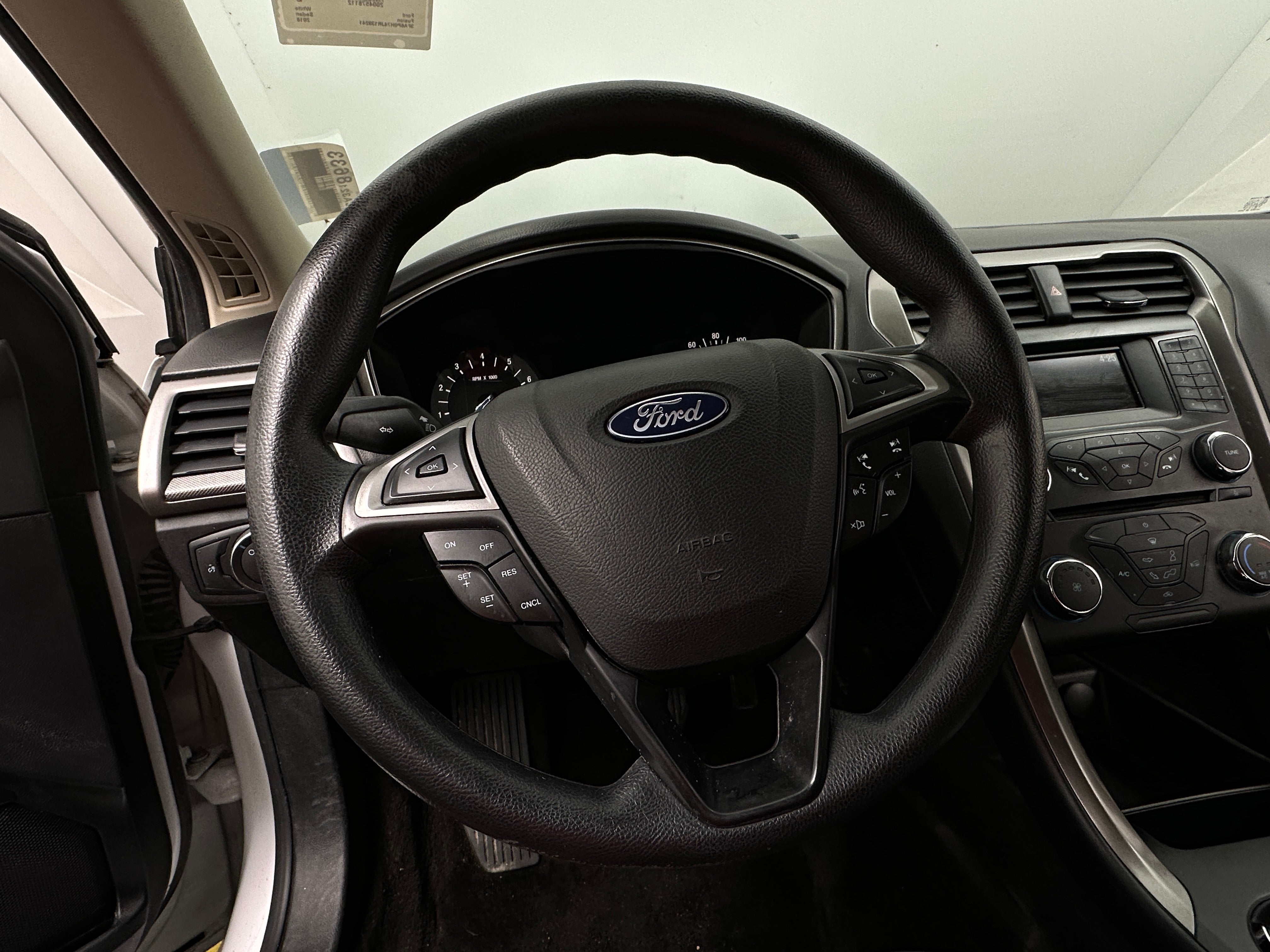 2018 Ford Fusion SE - Photo 10
