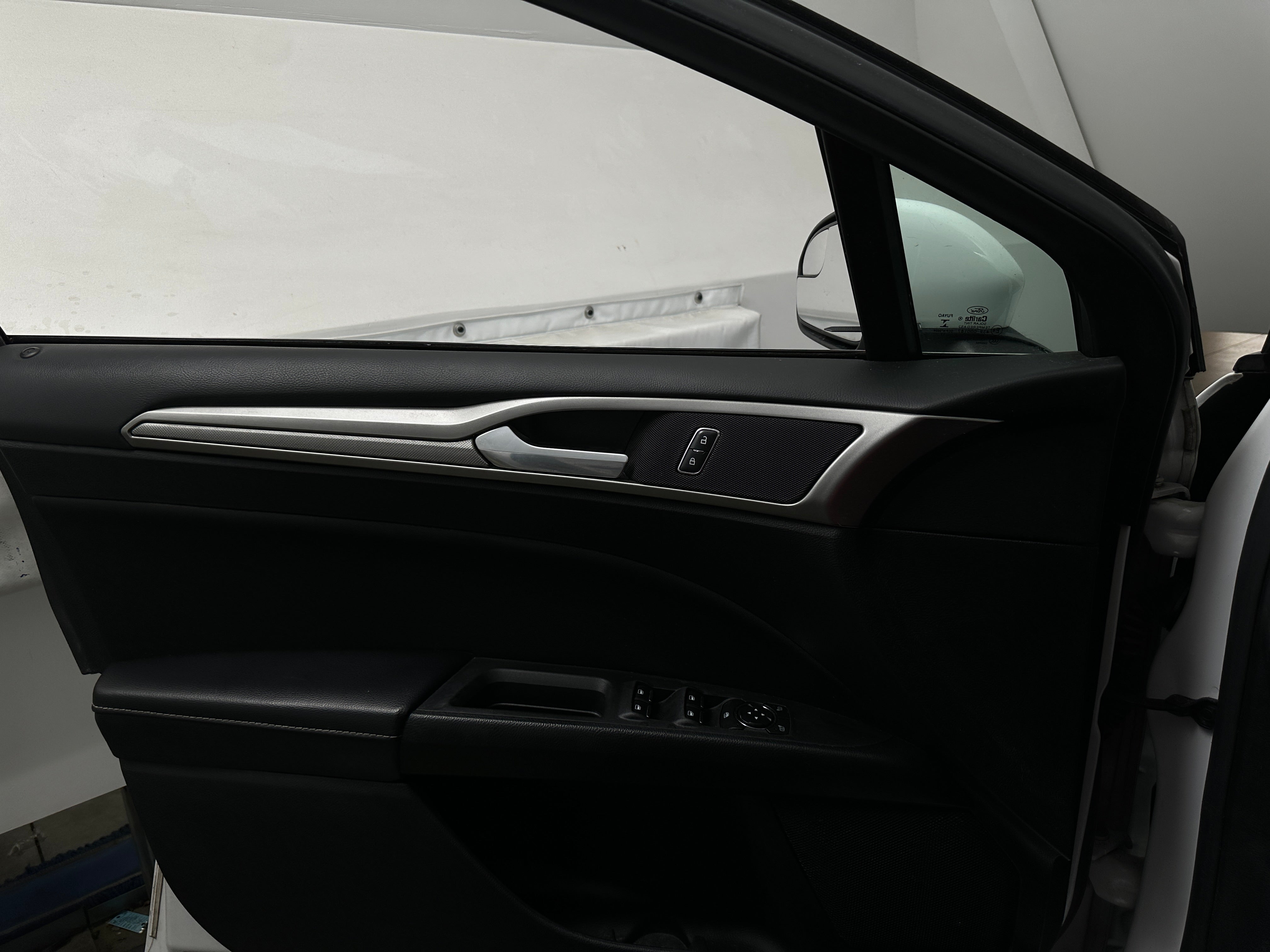 2018 Ford Fusion SE - Photo 5