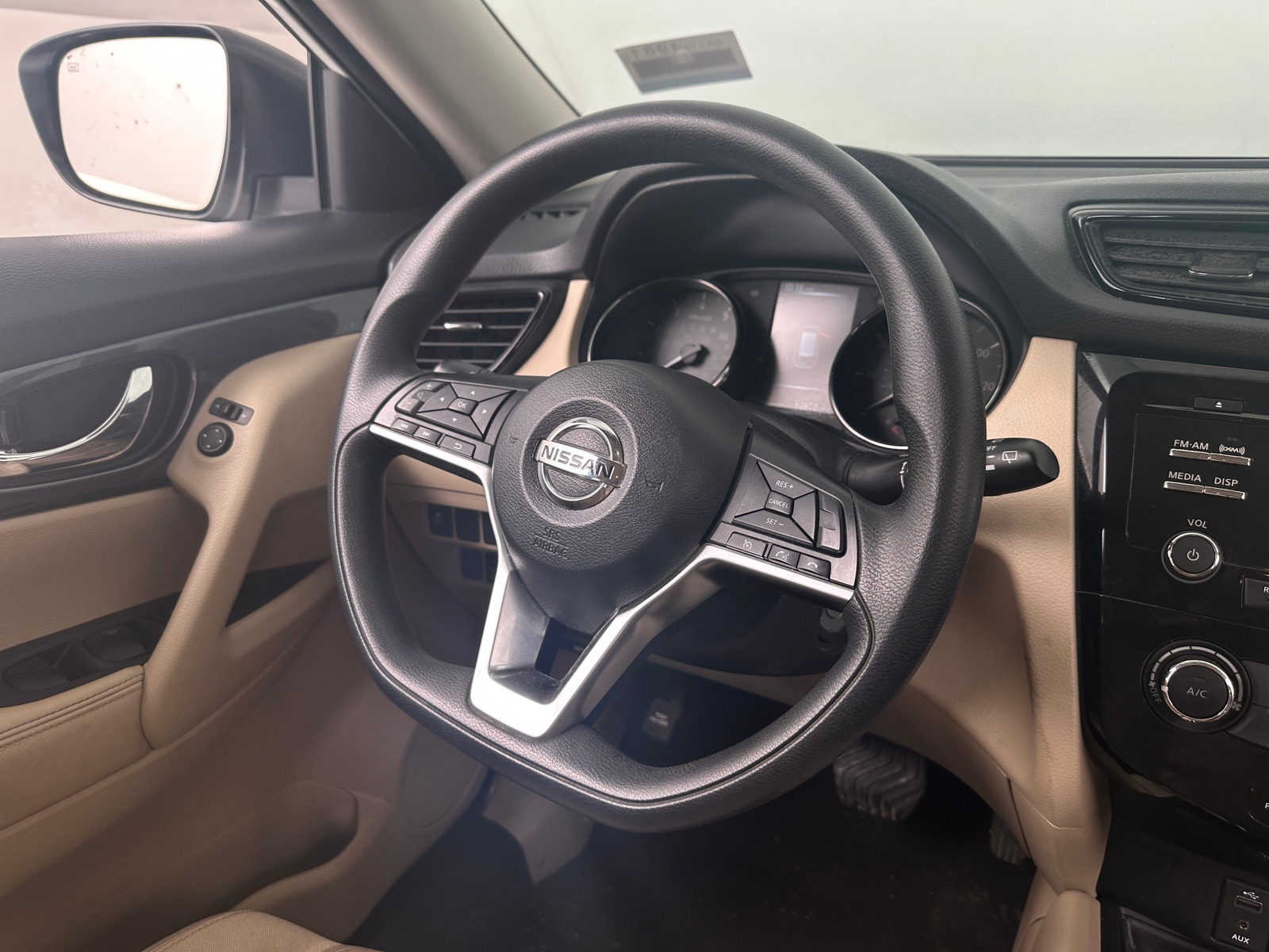 Thumbnail: 2017 Nissan Rogue - 5