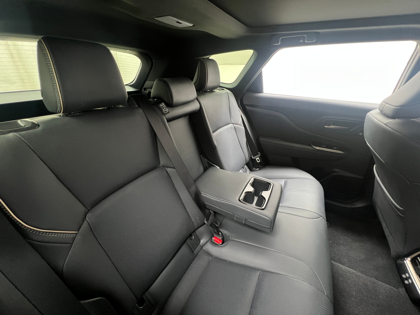 Thumbnail: 2025 Toyota Crown Signia - 5