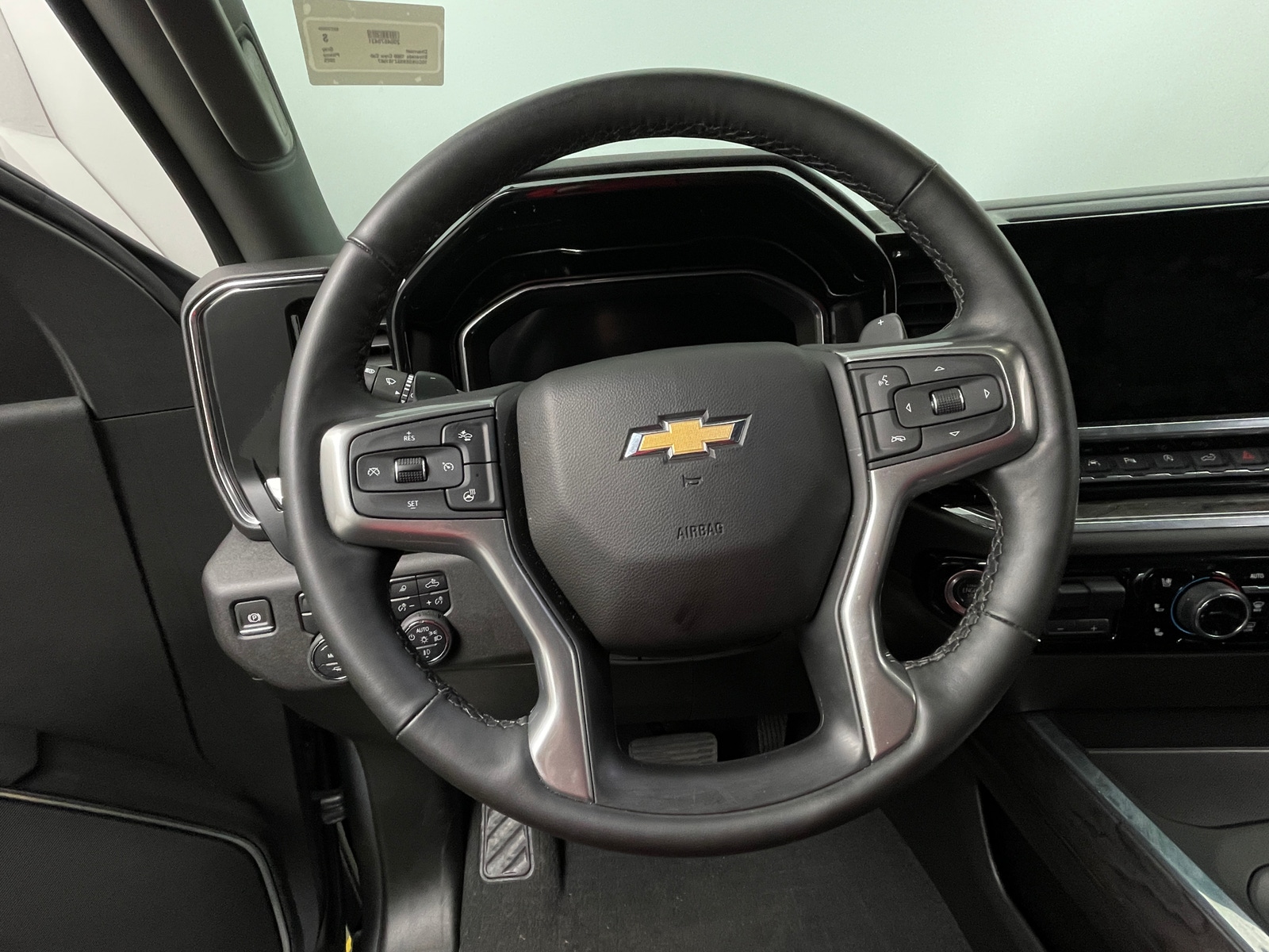 Thumbnail: 2025 Chevrolet Silverado 1500 - 4