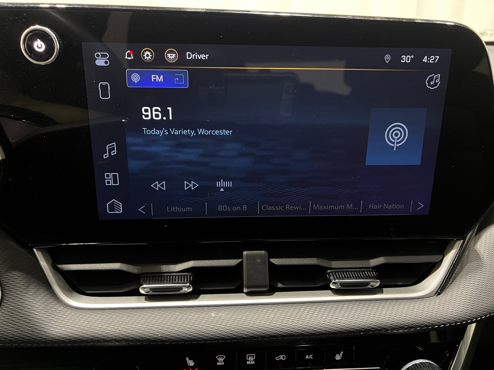 Thumbnail: 2025 Chevrolet Equinox - 4