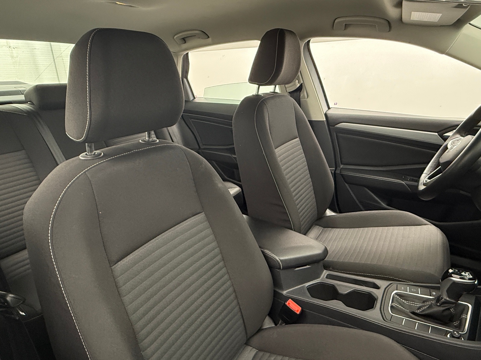 Thumbnail: 2025 Volkswagen Jetta - 2