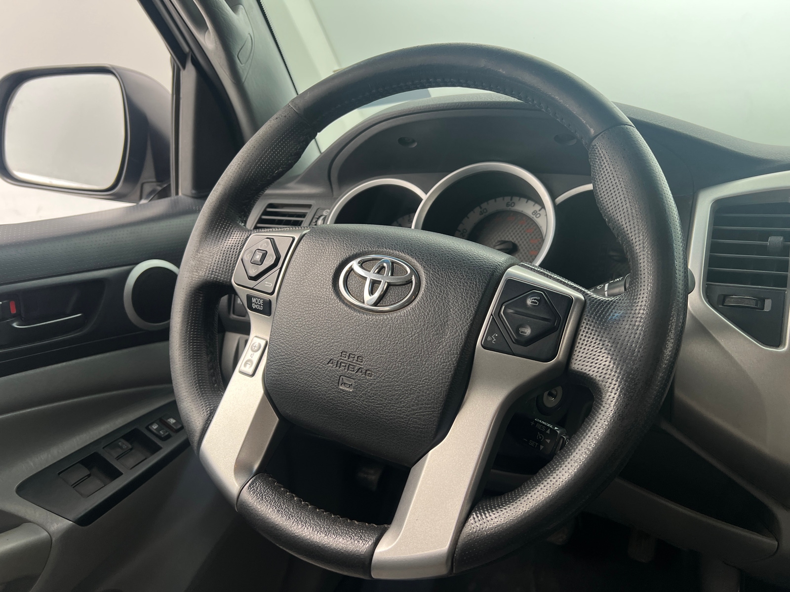 Thumbnail: 2015 Toyota Tacoma - 5