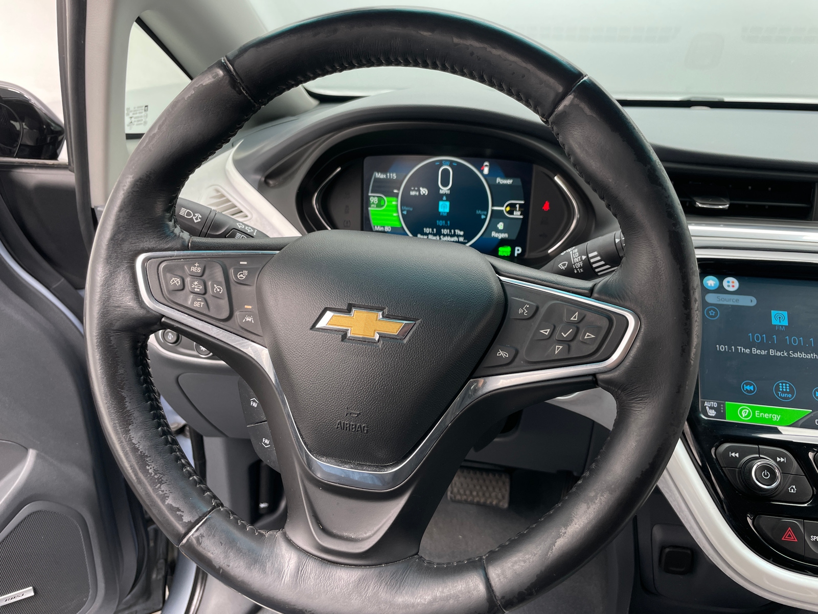 Thumbnail: 2017 Chevrolet Bolt EV - 4