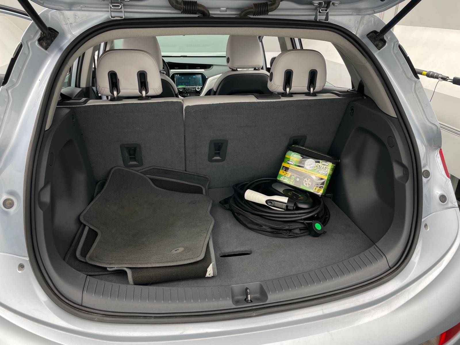 Thumbnail: 2017 Chevrolet Bolt EV - 6