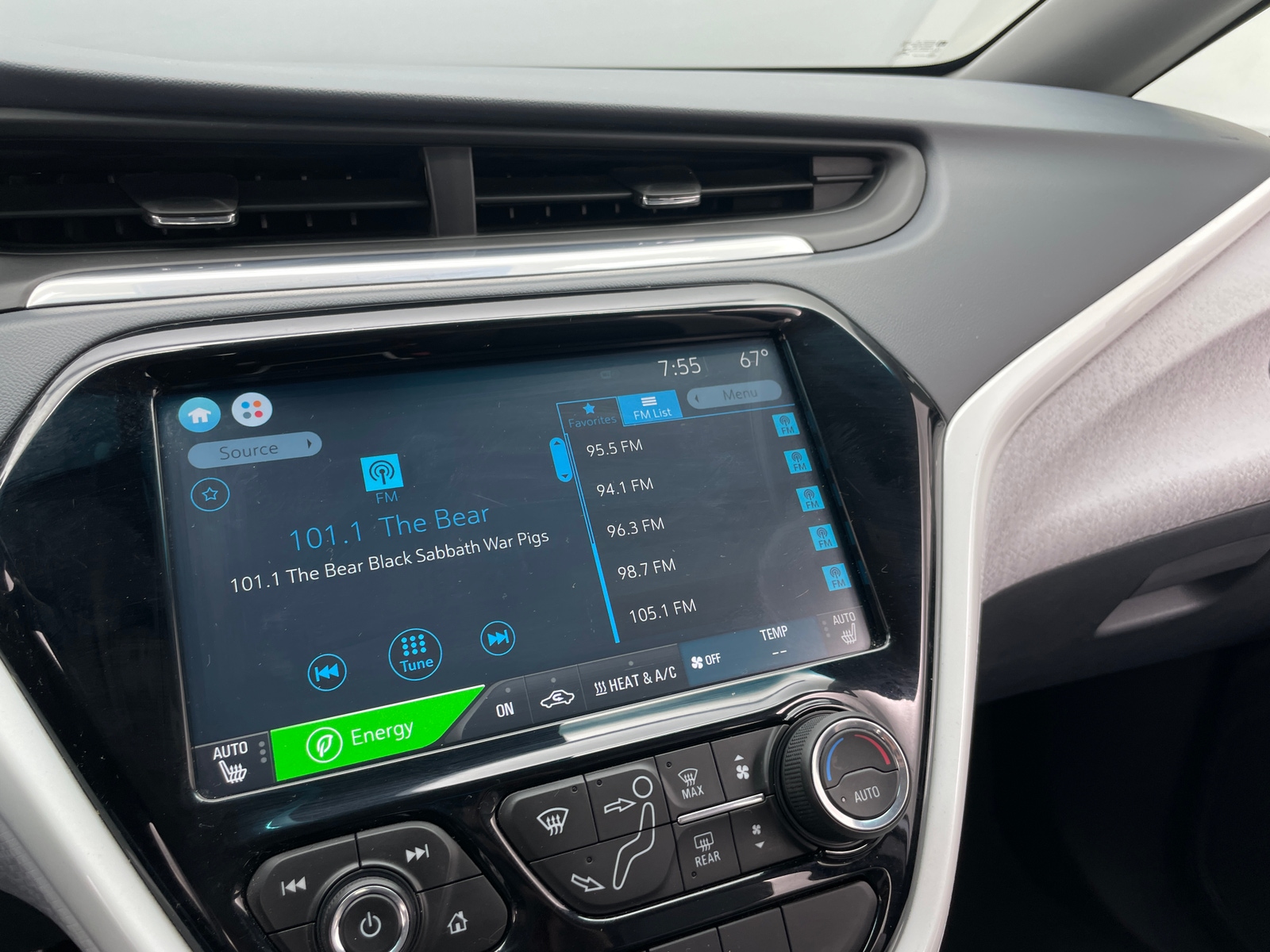 Thumbnail: 2017 Chevrolet Bolt EV - 3