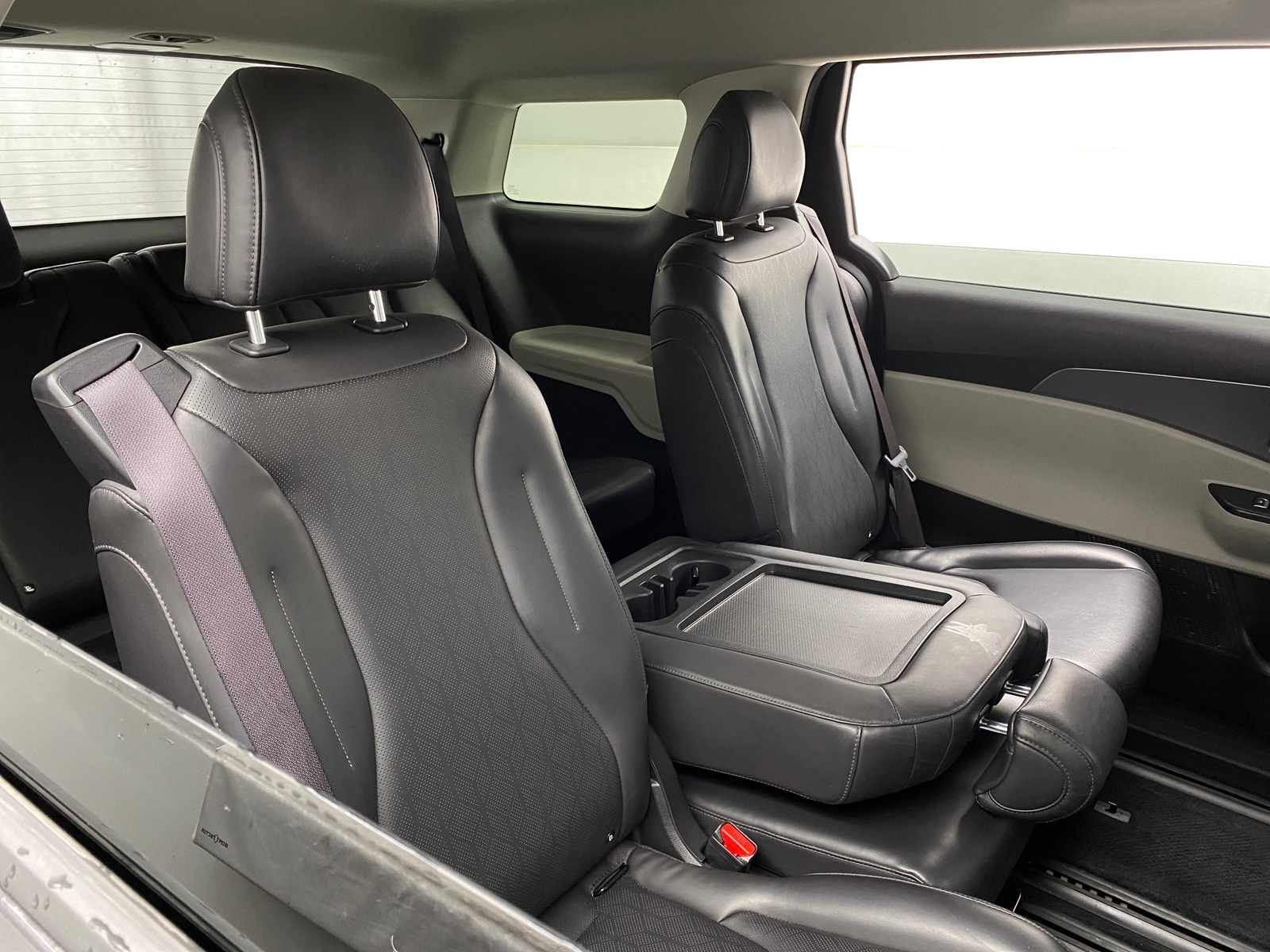 Thumbnail: 2024 Kia Carnival - 5