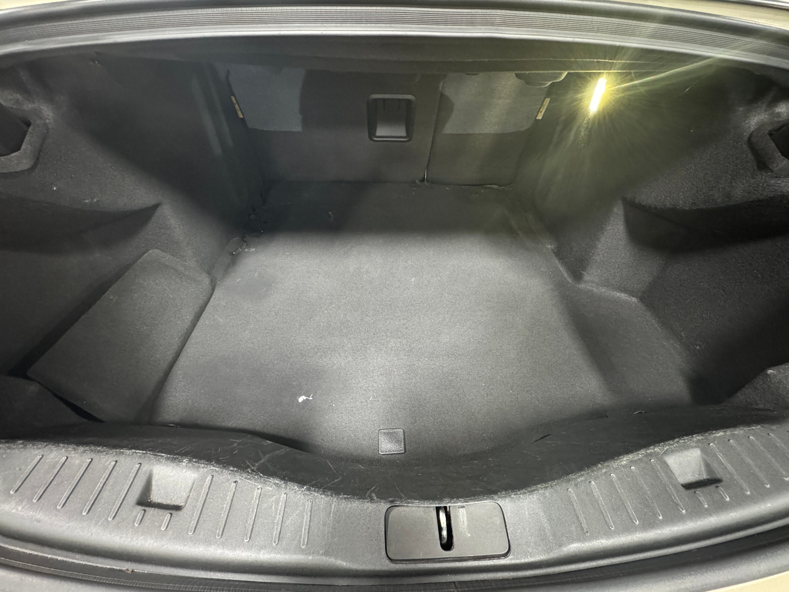 Thumbnail: 2015 Lincoln MKZ - 6