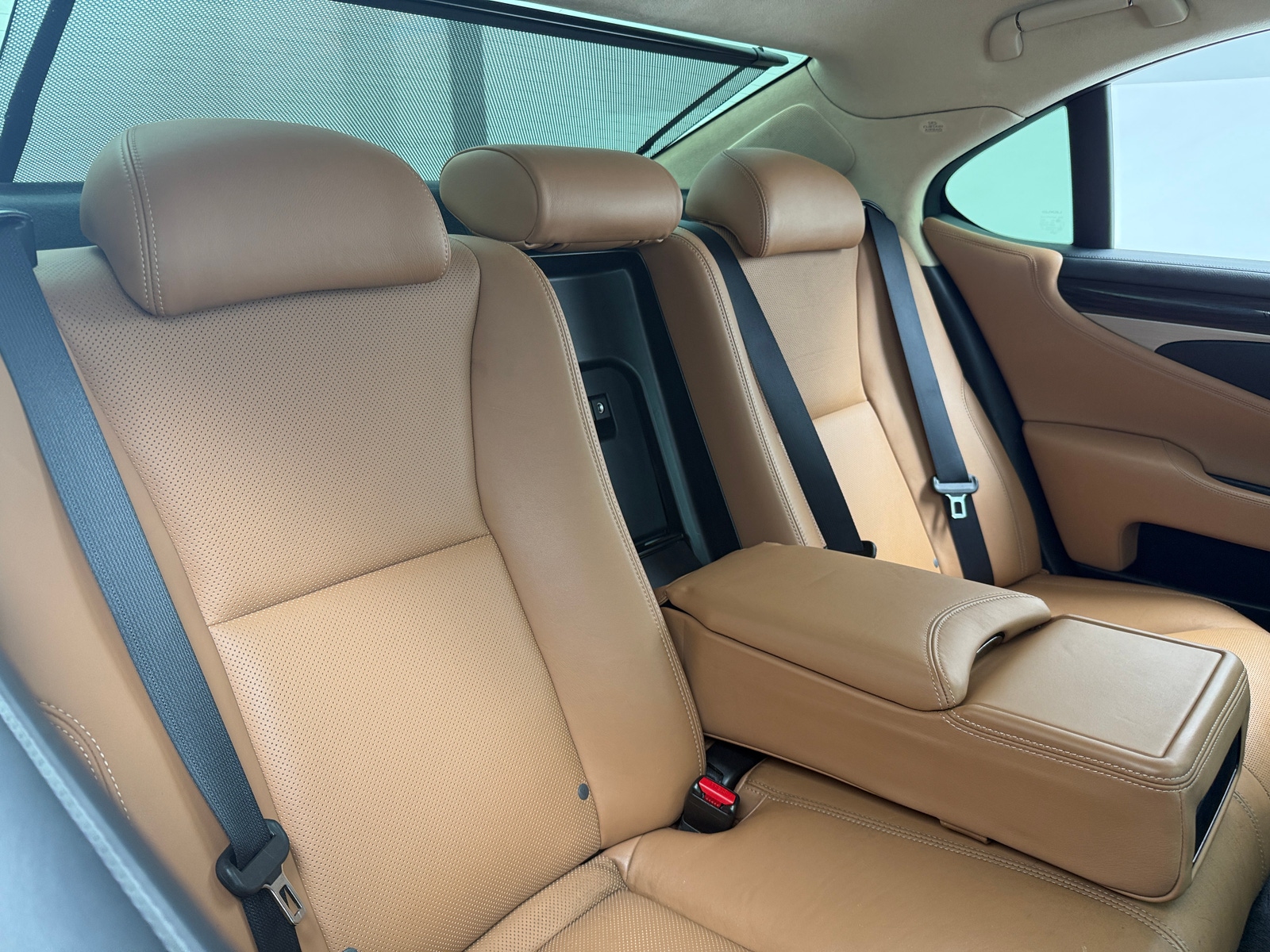 Thumbnail: 2014 Lexus LS - 5