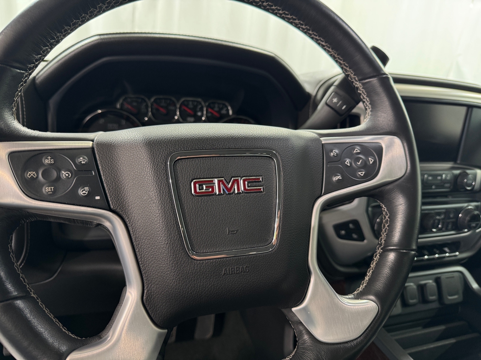 Thumbnail: 2016 GMC Sierra 2500 - 4