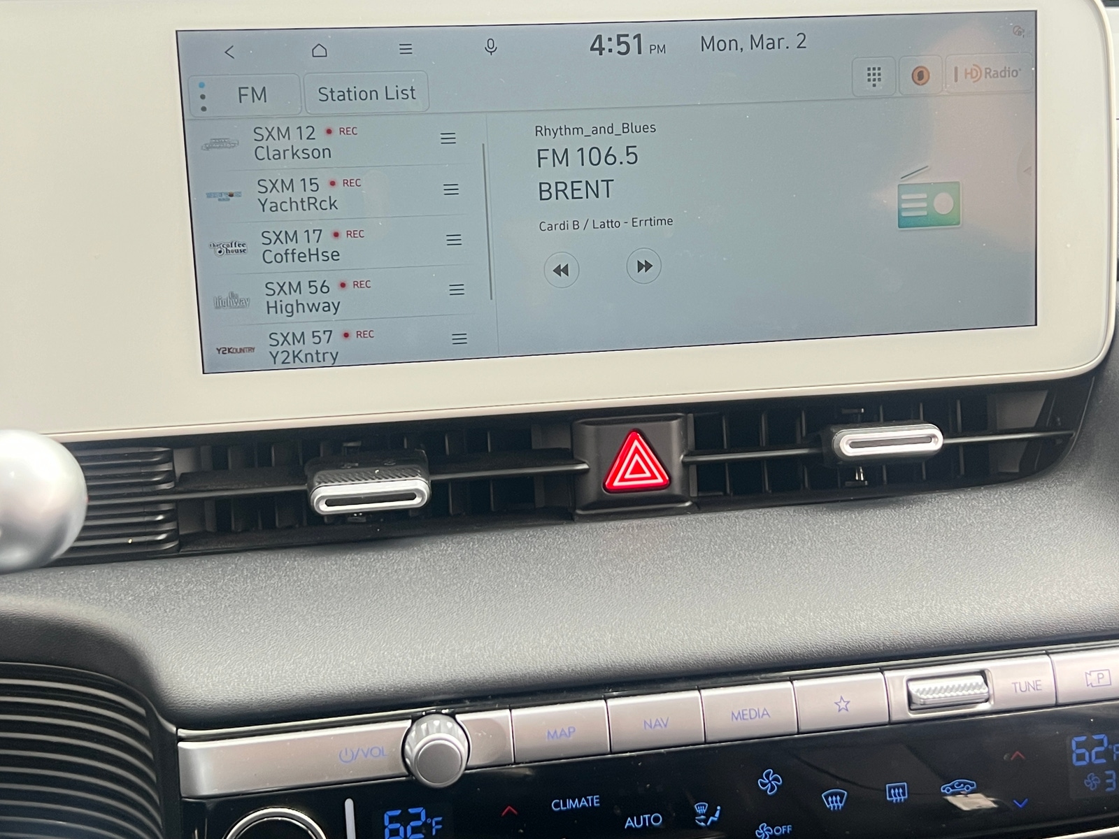 Thumbnail: 2022 Hyundai Ioniq 5 - 3