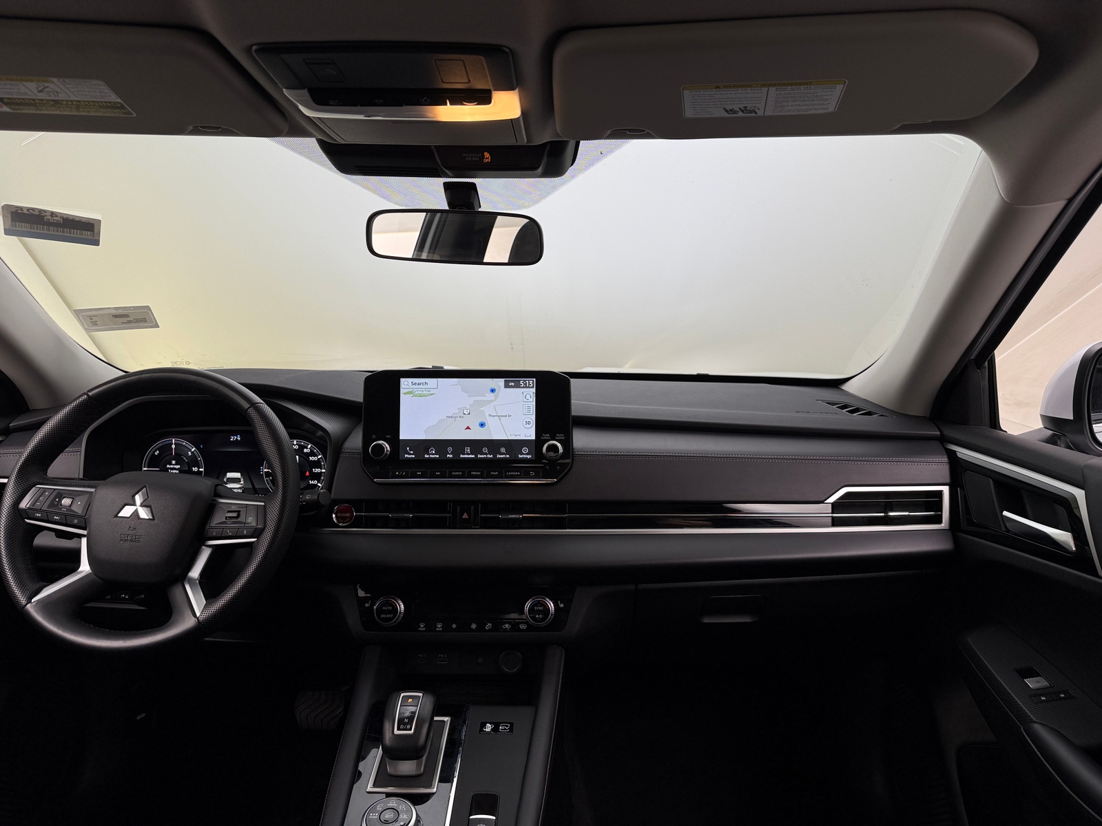 Thumbnail: 2023 Mitsubishi Outlander - 2