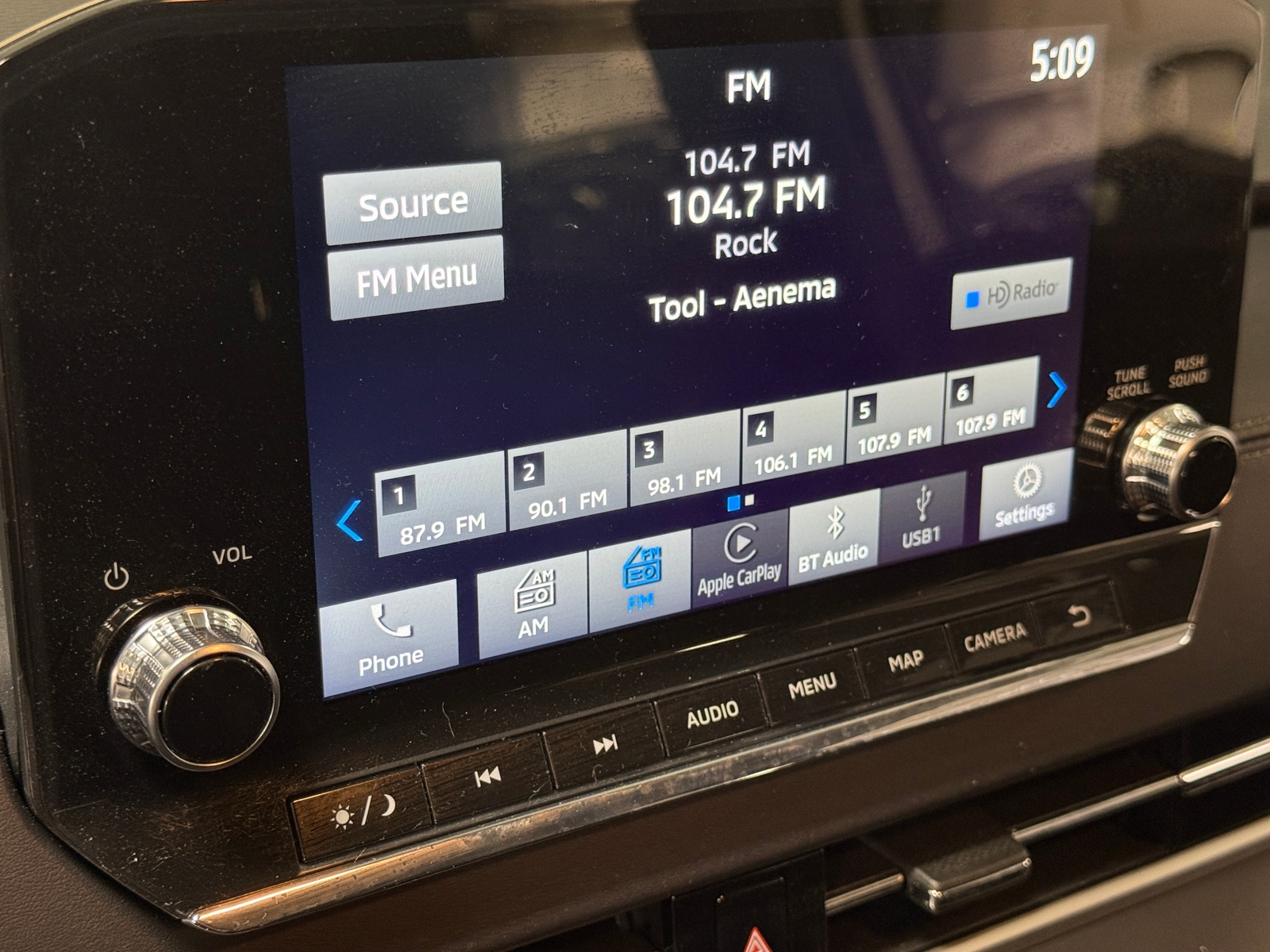 Thumbnail: 2023 Mitsubishi Outlander - 3