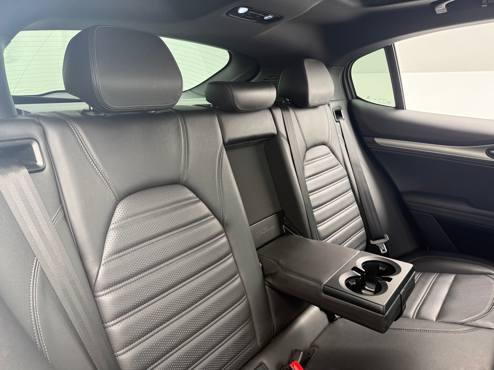 Thumbnail: 2018 Alfa Romeo Stelvio - 5