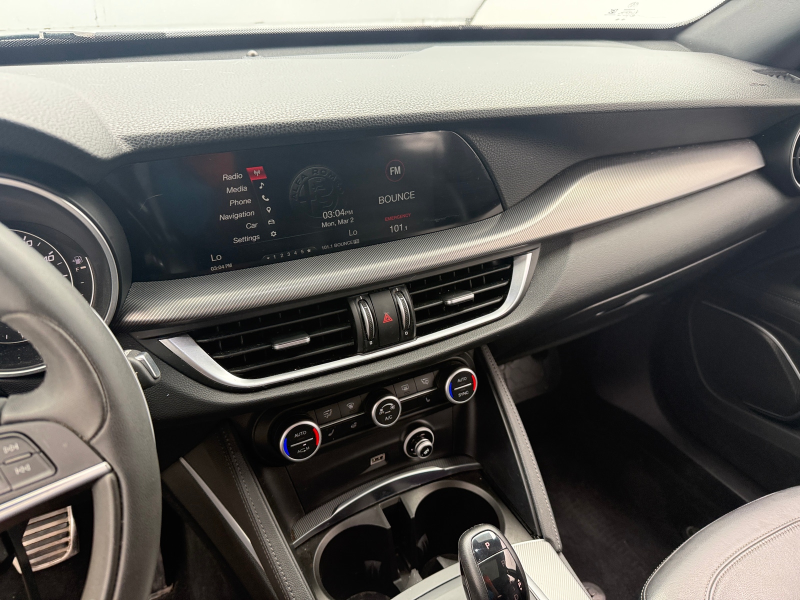 Thumbnail: 2018 Alfa Romeo Stelvio - 3