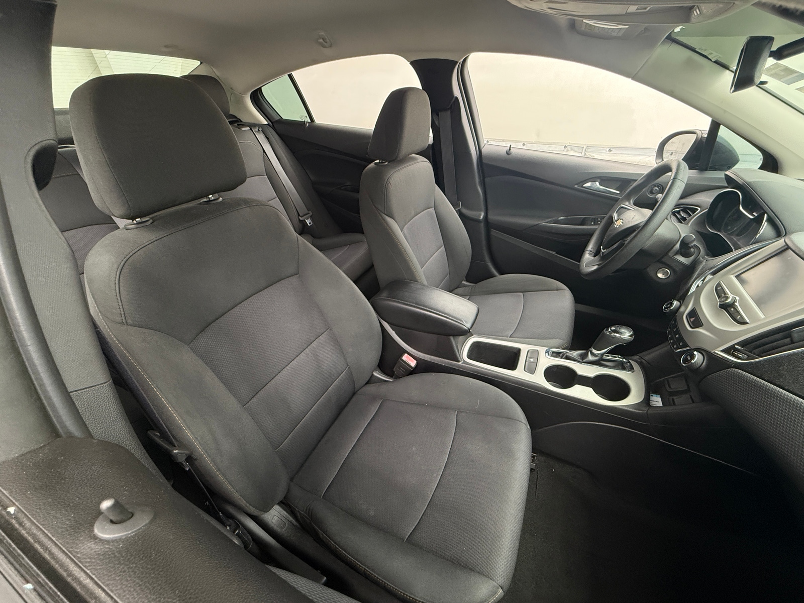 Thumbnail: 2017 Chevrolet Cruze - 2