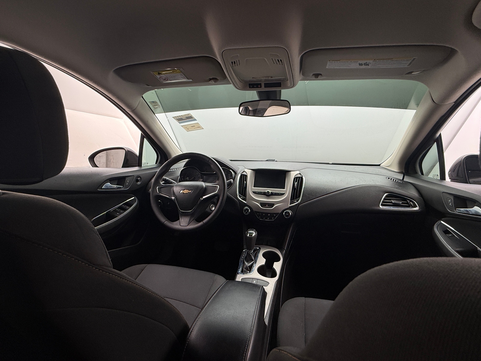 Thumbnail: 2017 Chevrolet Cruze - 3