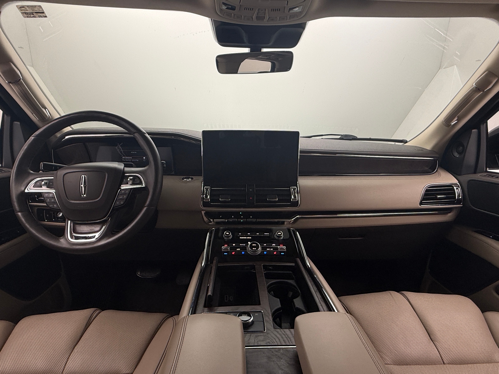 Thumbnail: 2022 Lincoln Navigator - 2