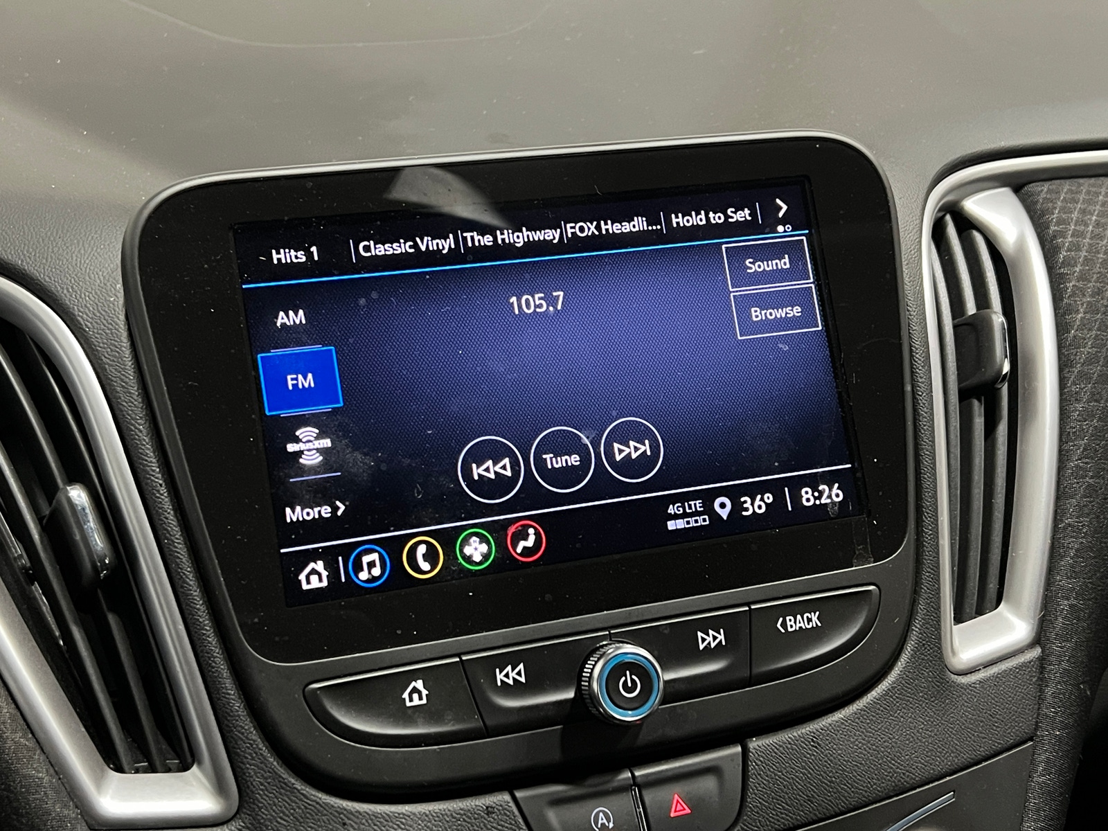 Thumbnail: 2022 Chevrolet Malibu - 4