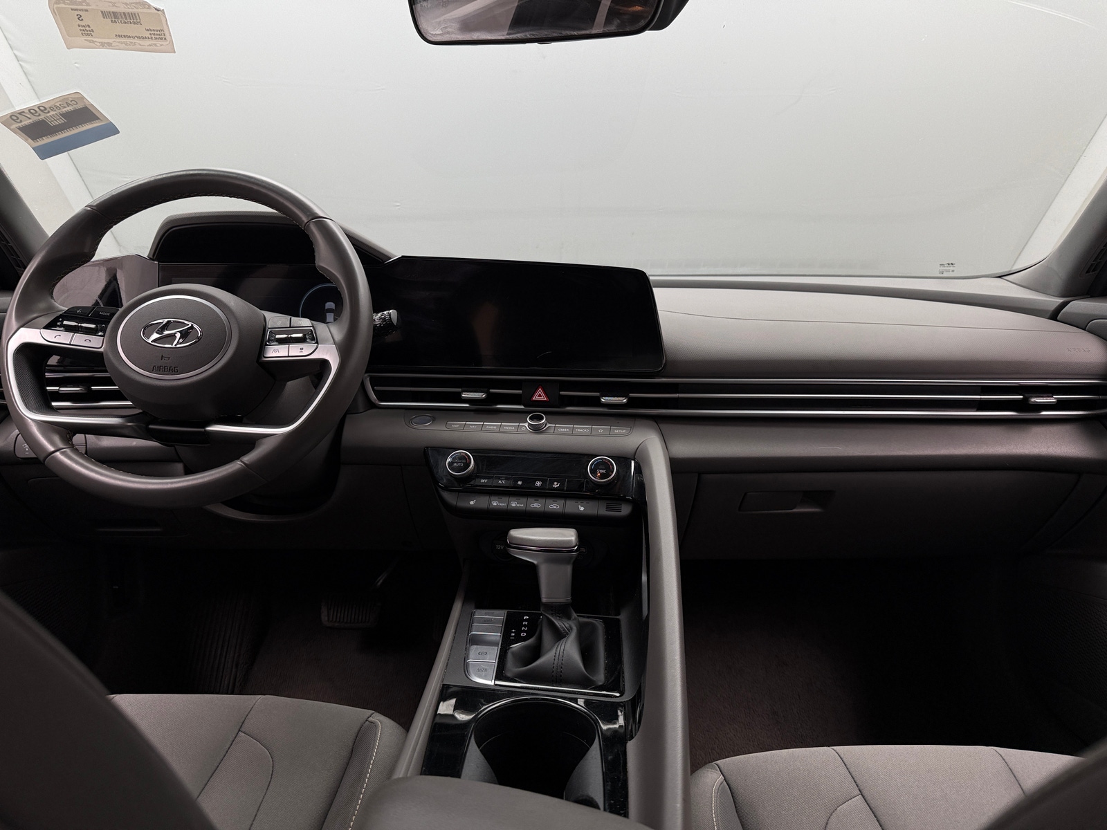 Thumbnail: 2023 Hyundai Elantra - 3