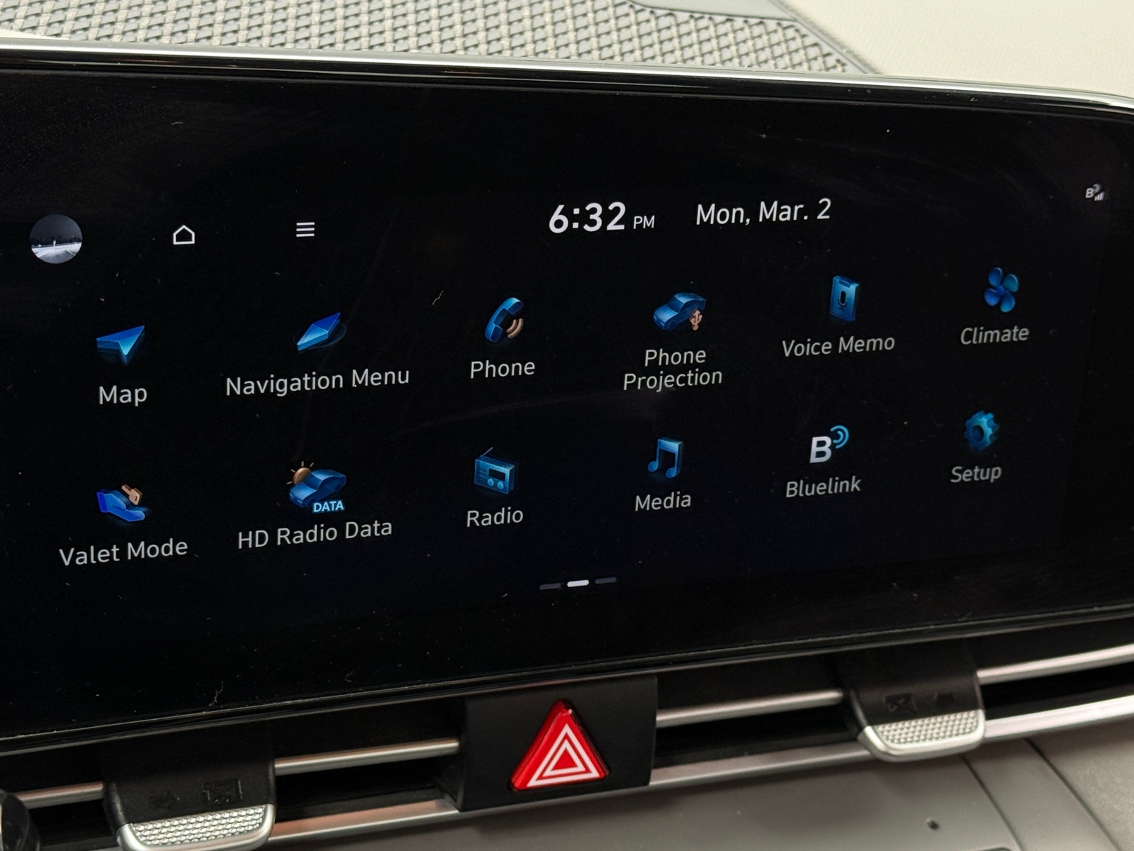 Thumbnail: 2023 Hyundai Elantra - 4