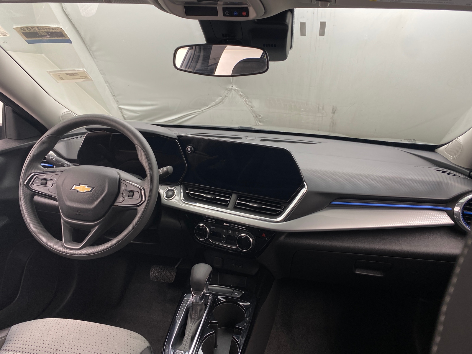 Thumbnail: 2025 Chevrolet Trax - 3