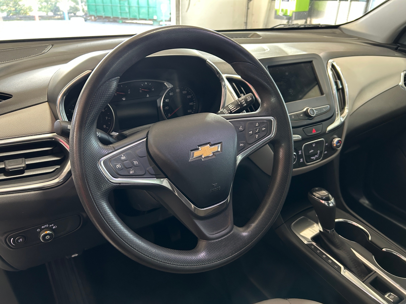Thumbnail: 2019 Chevrolet Equinox - 5