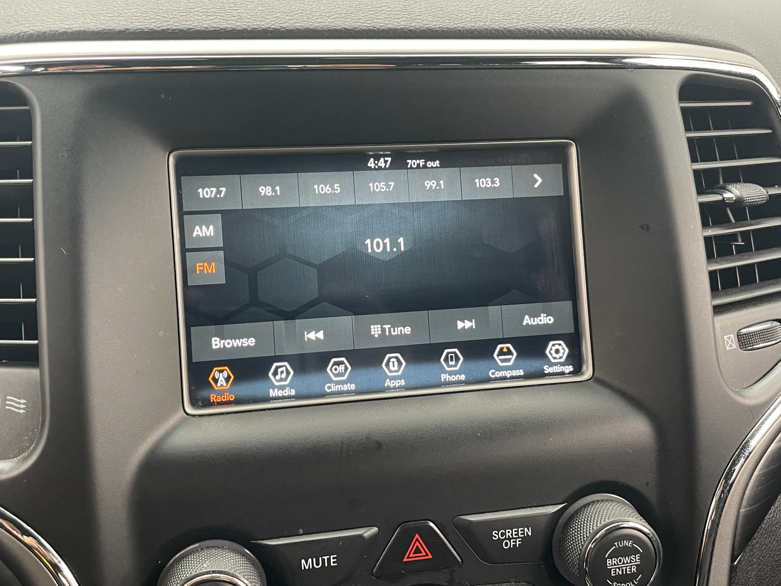 Thumbnail: 2019 Jeep Grand Cherokee - 4