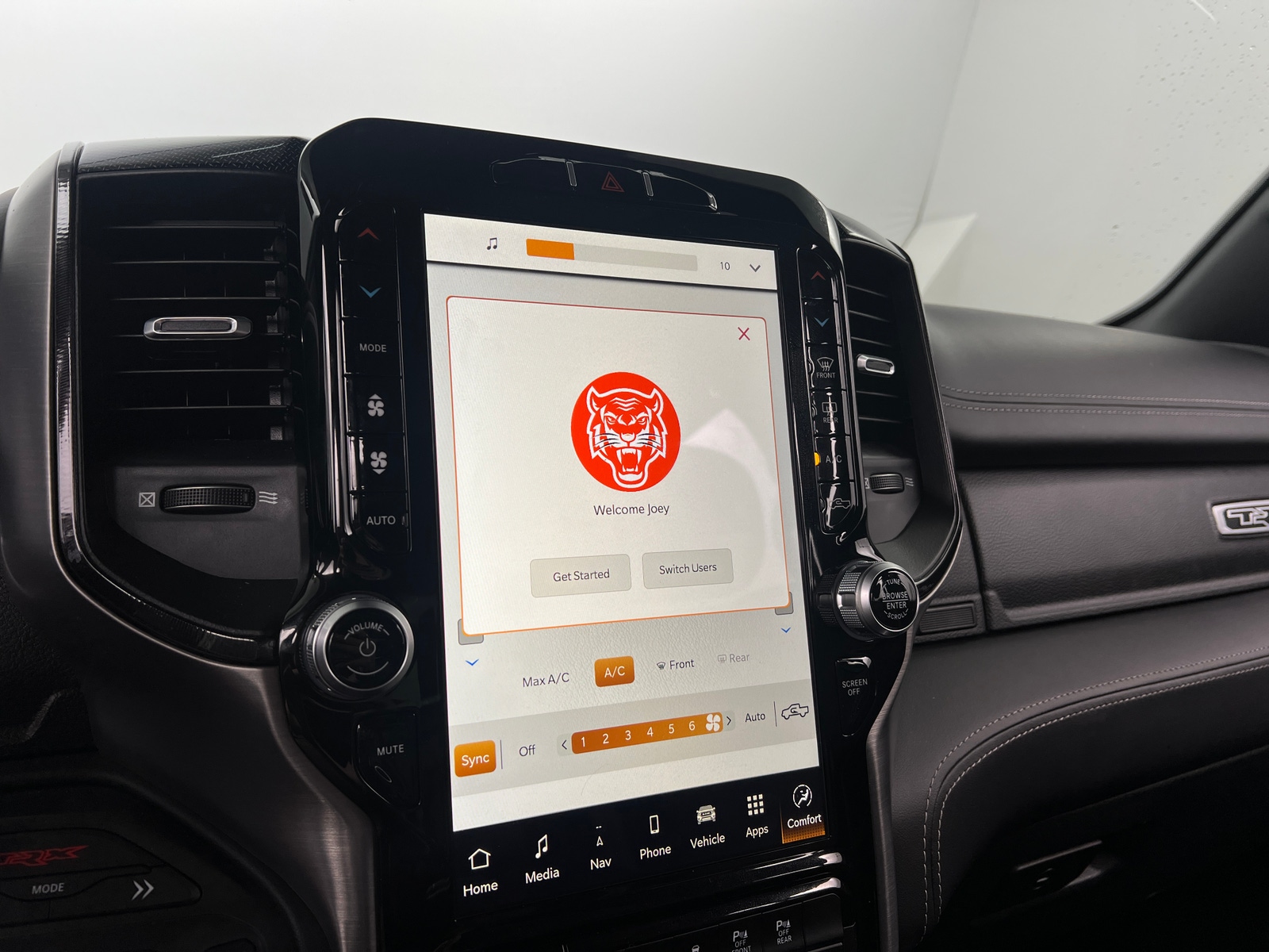 Thumbnail: 2022 RAM 1500 - 3