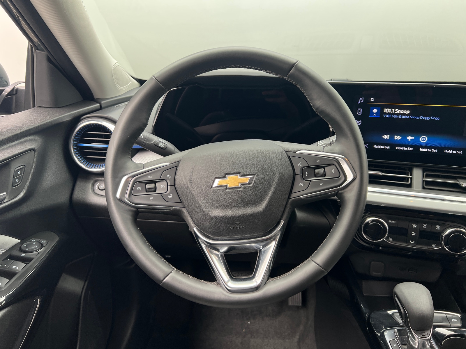 Thumbnail: 2025 Chevrolet Trax - 5