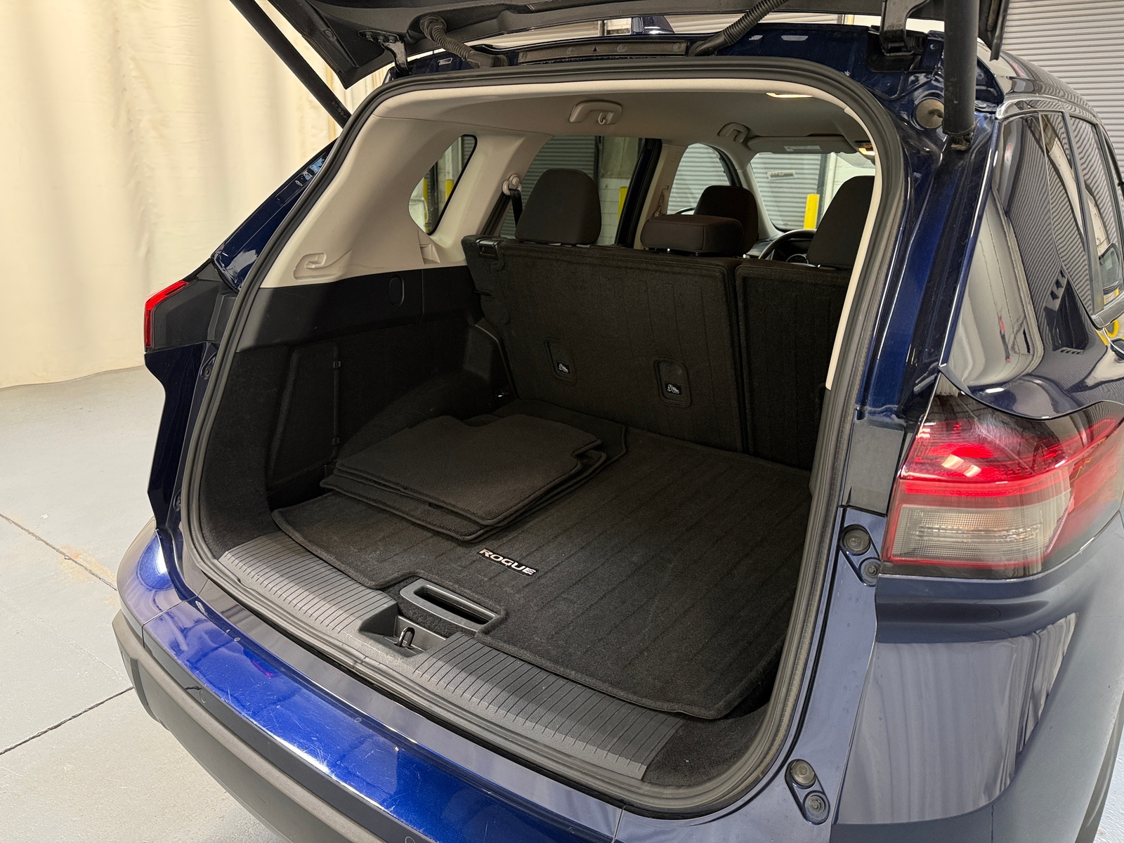 Thumbnail: 2025 Nissan Rogue - 7