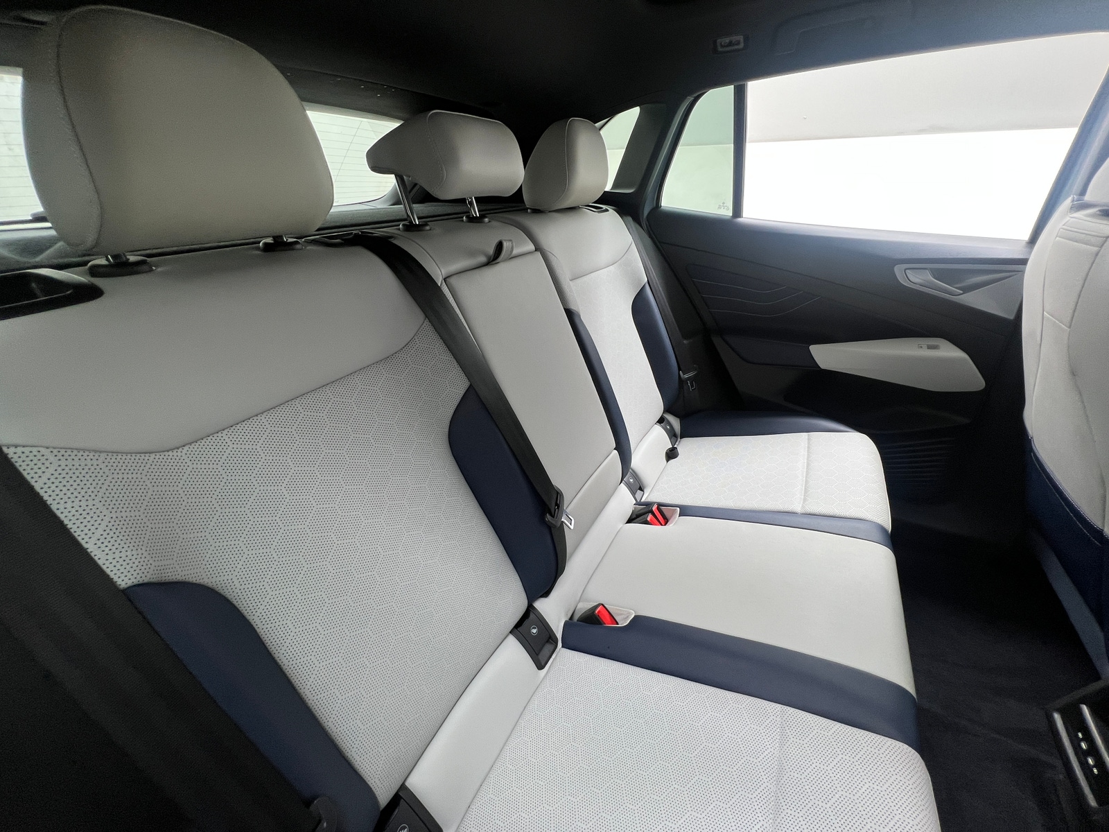 Thumbnail: 2023 Volkswagen ID.4 - 5