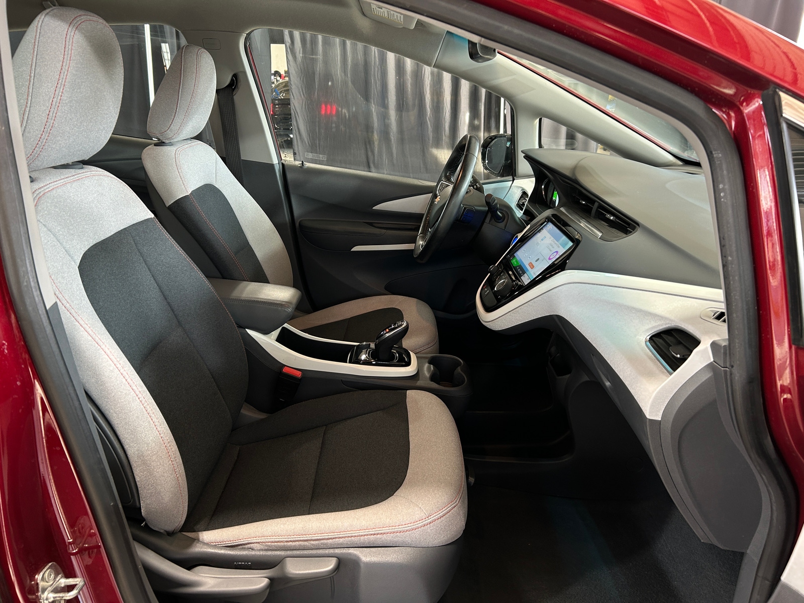 Thumbnail: 2019 Chevrolet Bolt EV - 2
