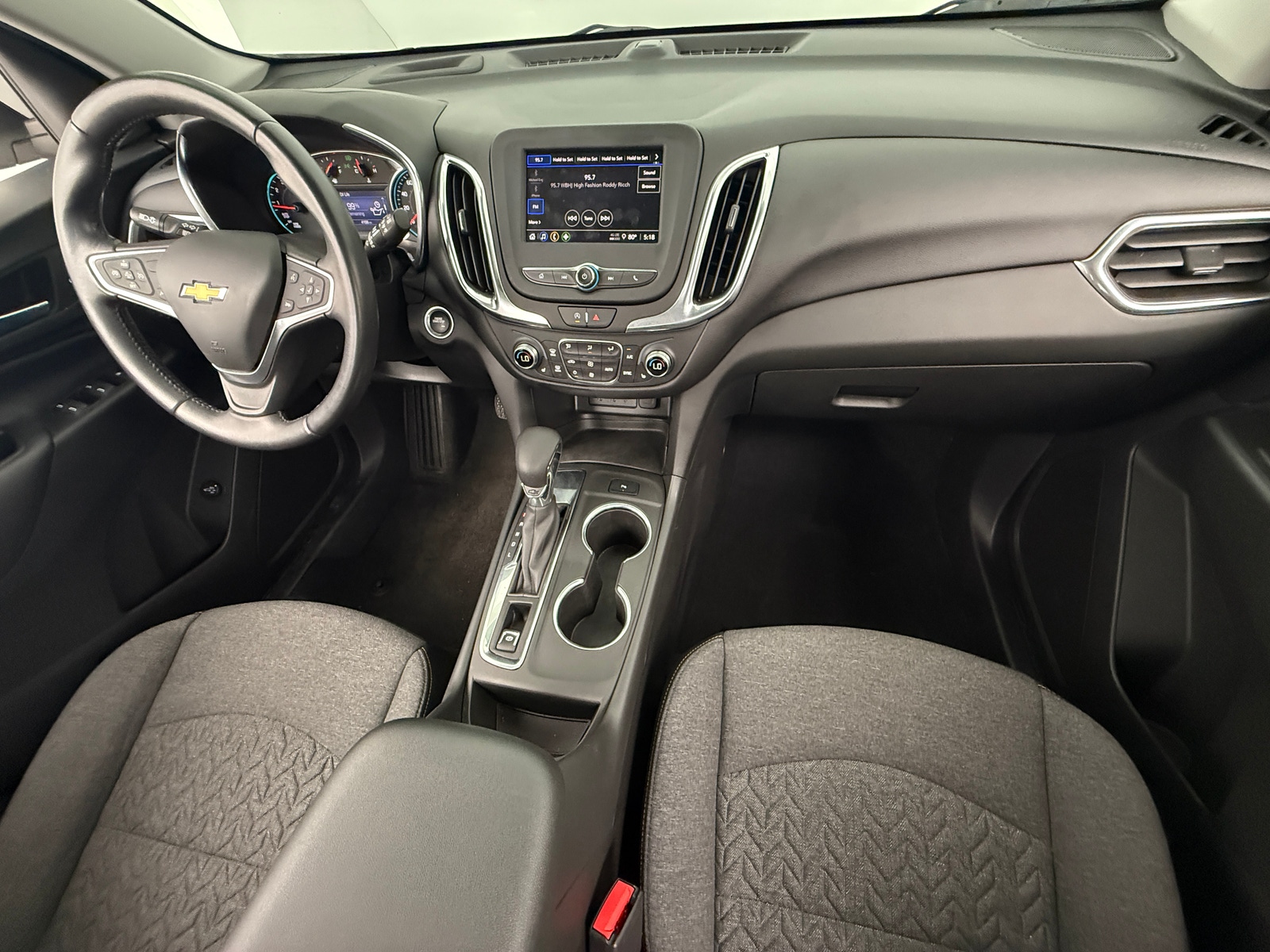 Thumbnail: 2022 Chevrolet Equinox - 3