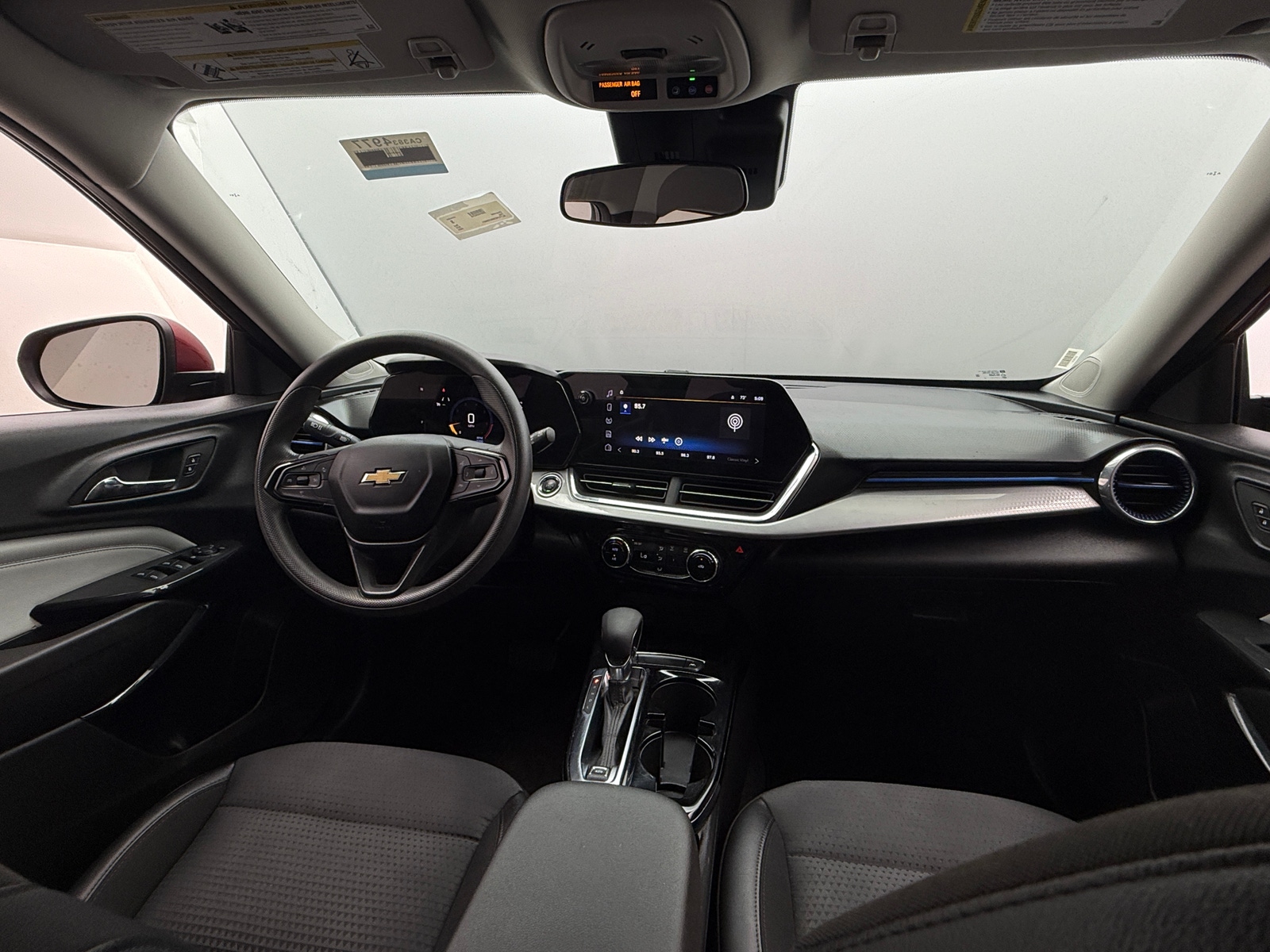 Thumbnail: 2024 Chevrolet Trax - 3