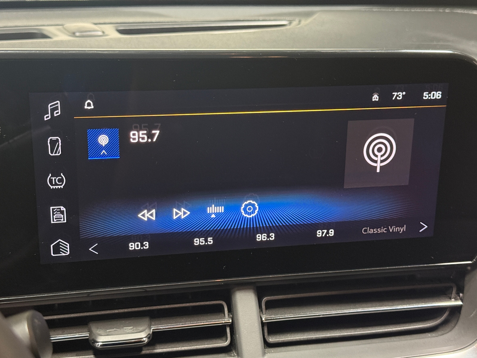 Thumbnail: 2024 Chevrolet Trax - 4