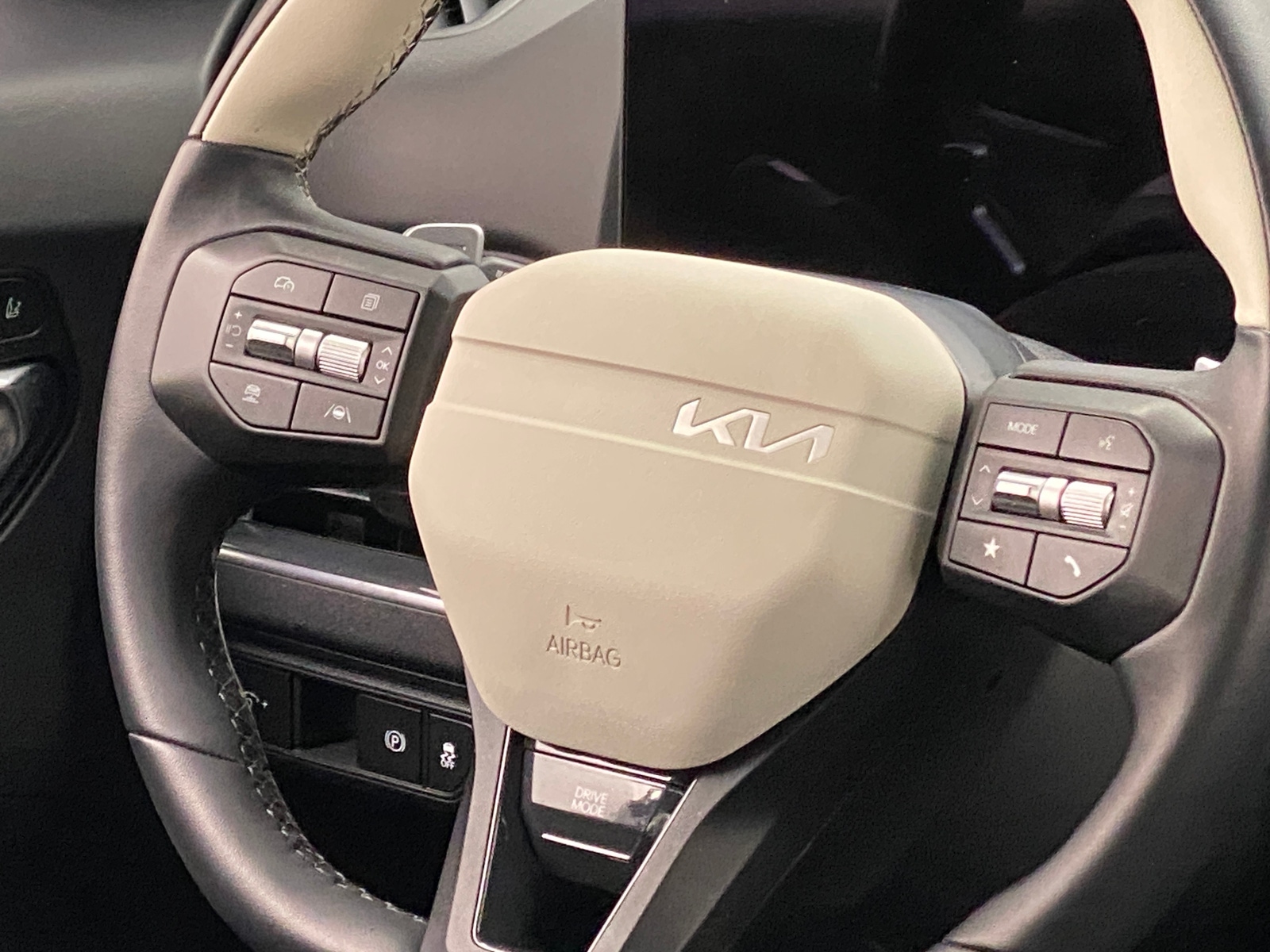 Thumbnail: 2025 Kia K4 - 4