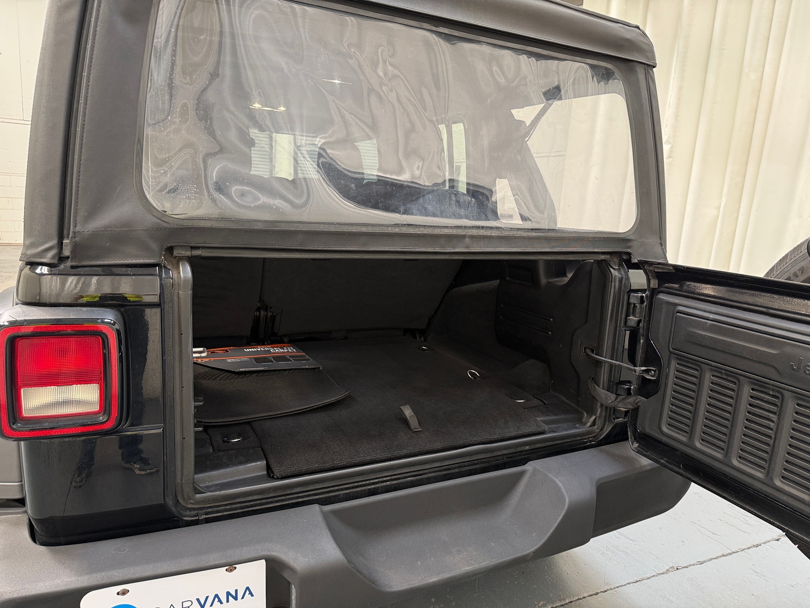 Thumbnail: 2023 Jeep Wrangler - 7