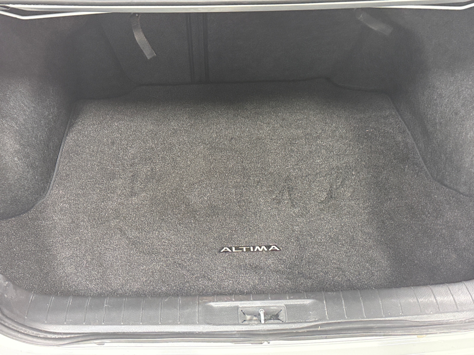 Thumbnail: 2015 Nissan Altima - 6