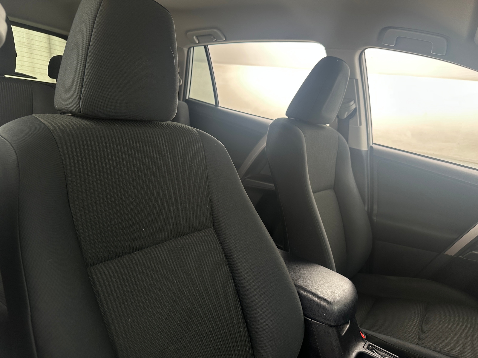 Thumbnail: 2018 Toyota RAV4 - 2