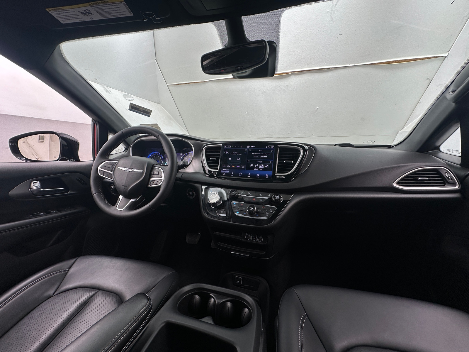 Thumbnail: 2025 Chrysler Pacifica - 2