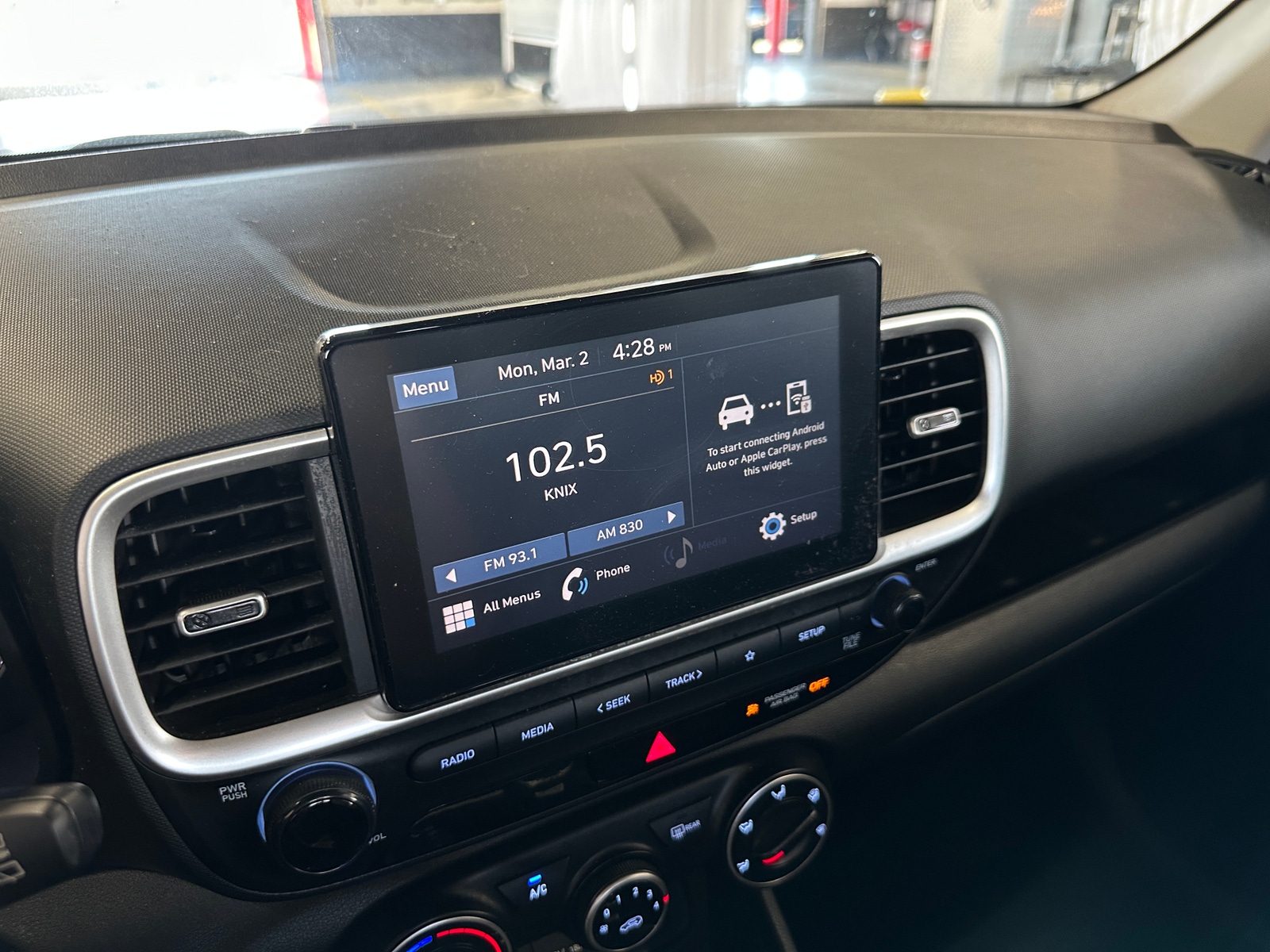 Thumbnail: 2022 Hyundai Venue - 4